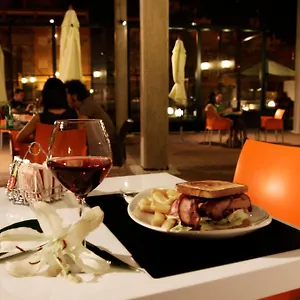 **** Hotel Tach Airport Spanien
