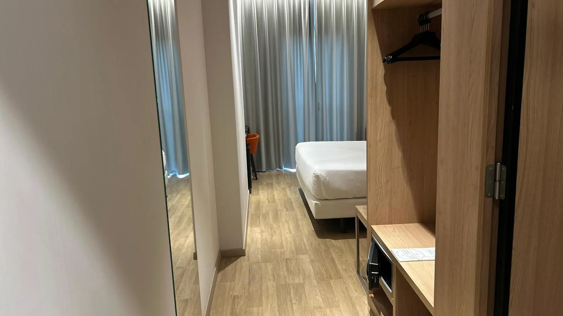 ***  Hotel Chi Barcellona Spagna